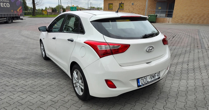 Hyundai I30 cena 38900 przebieg: 131000, rok produkcji 2015 z Praszka małe 436